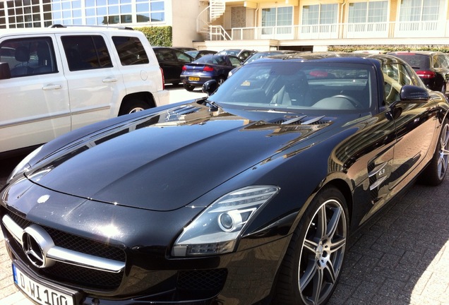 Mercedes-Benz SLS AMG