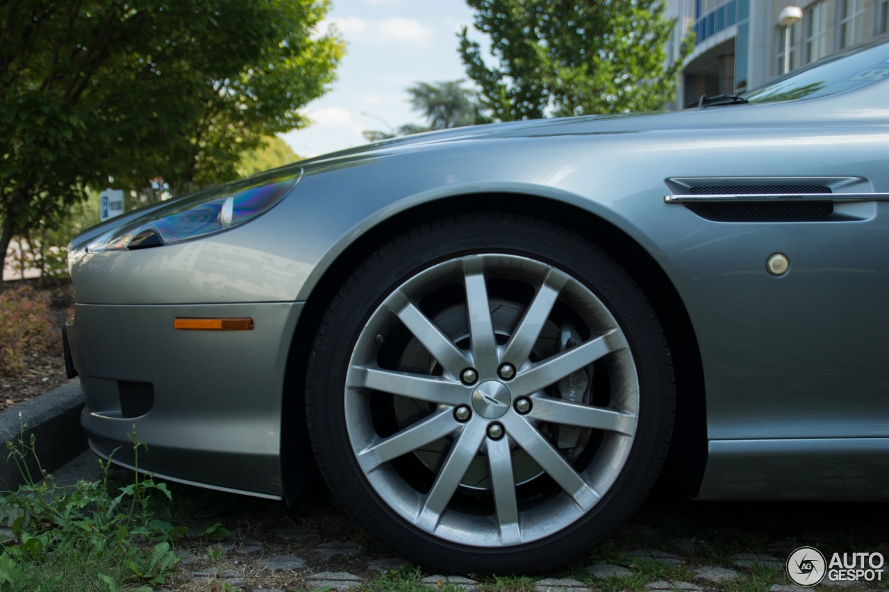 Aston Martin DB9