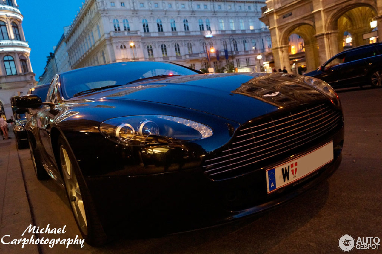 Aston Martin V8 Vantage