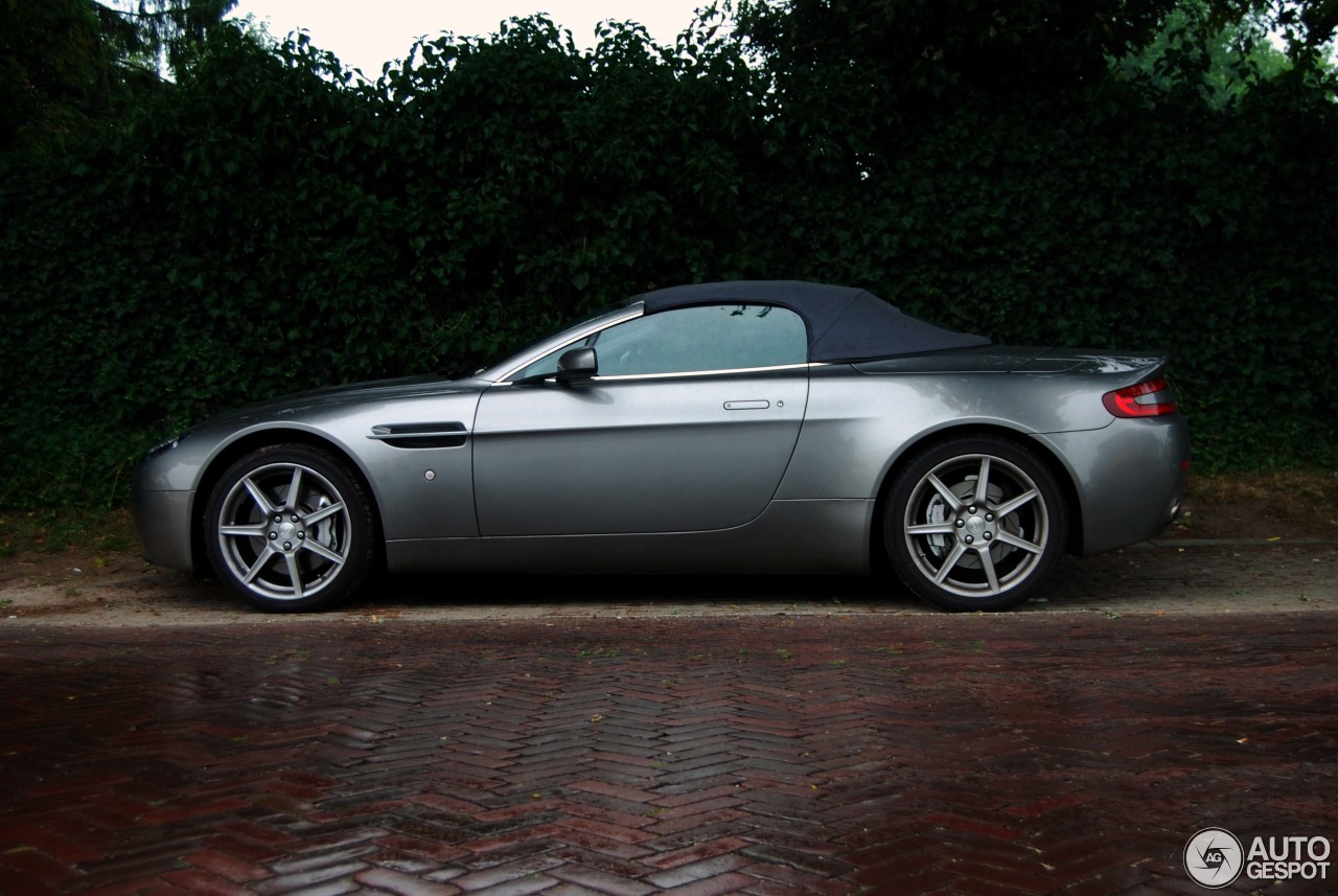 Aston Martin V8 Vantage Roadster