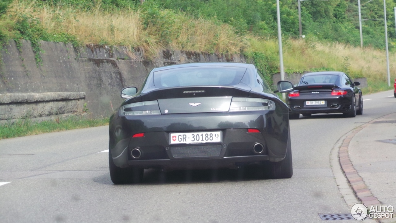 Aston Martin V8 Vantage S