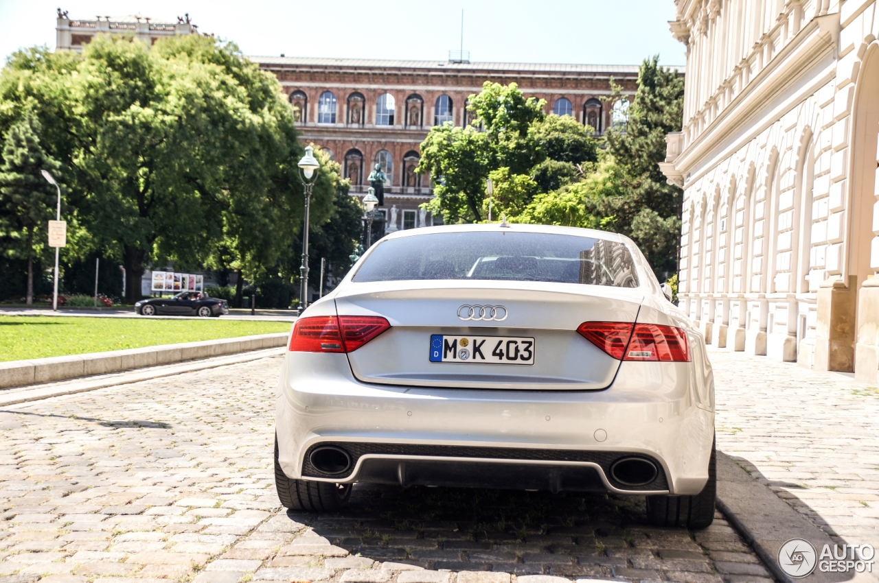 Audi RS5 B8 2012