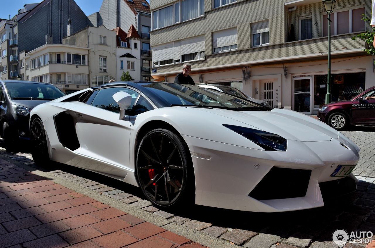 Lamborghini Aventador LP700-4 Roadster