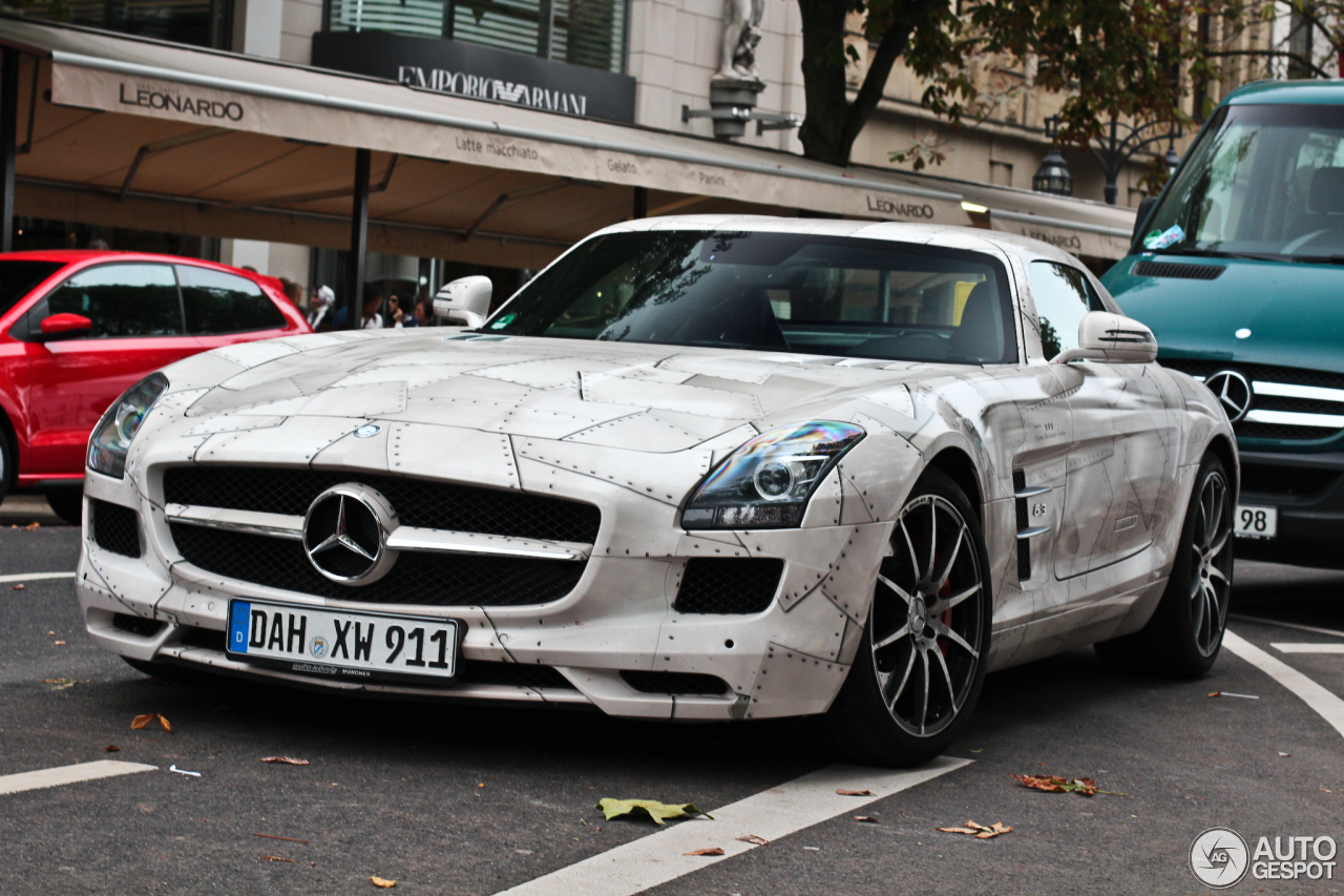 Mercedes-Benz SLS AMG