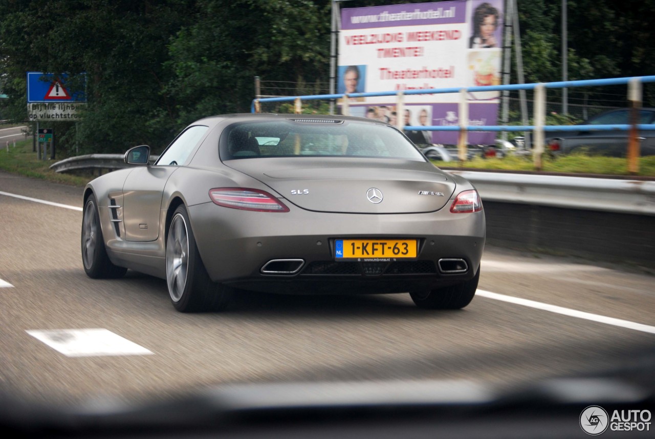 Mercedes-Benz SLS AMG