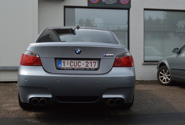 BMW M5 E60 2005