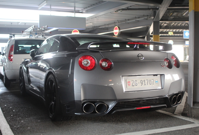 Nissan GT-R 2011