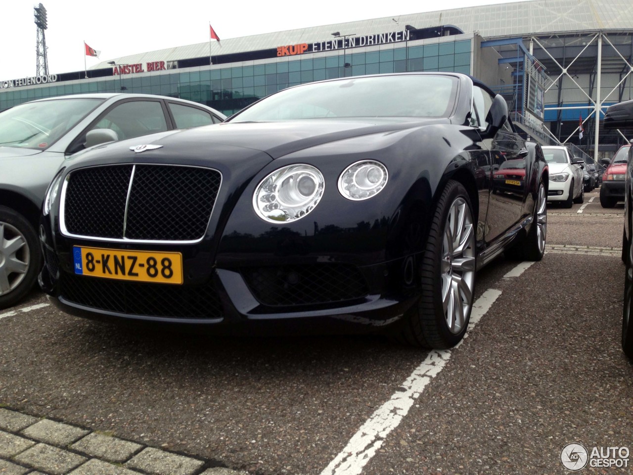 Bentley Continental GTC V8