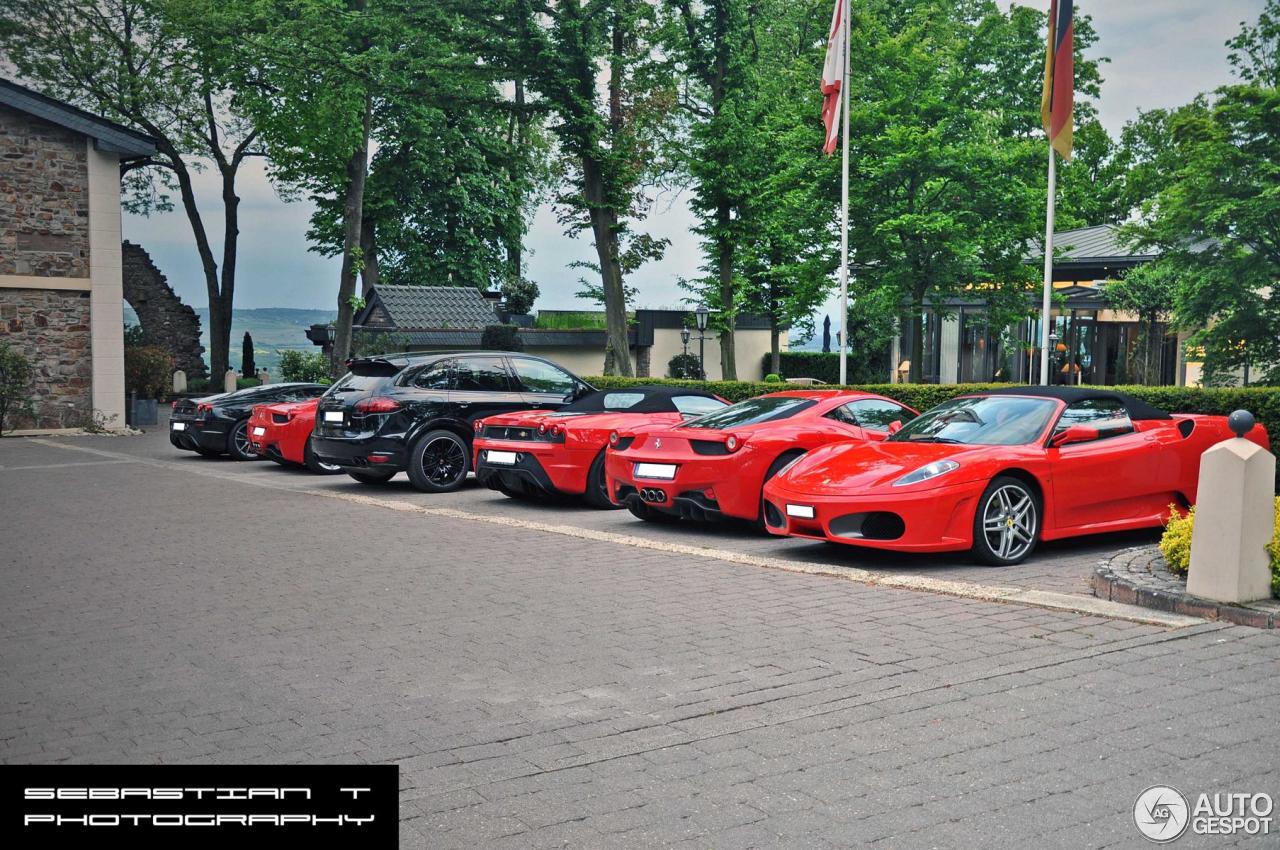 Ferrari Scuderia Spider 16M