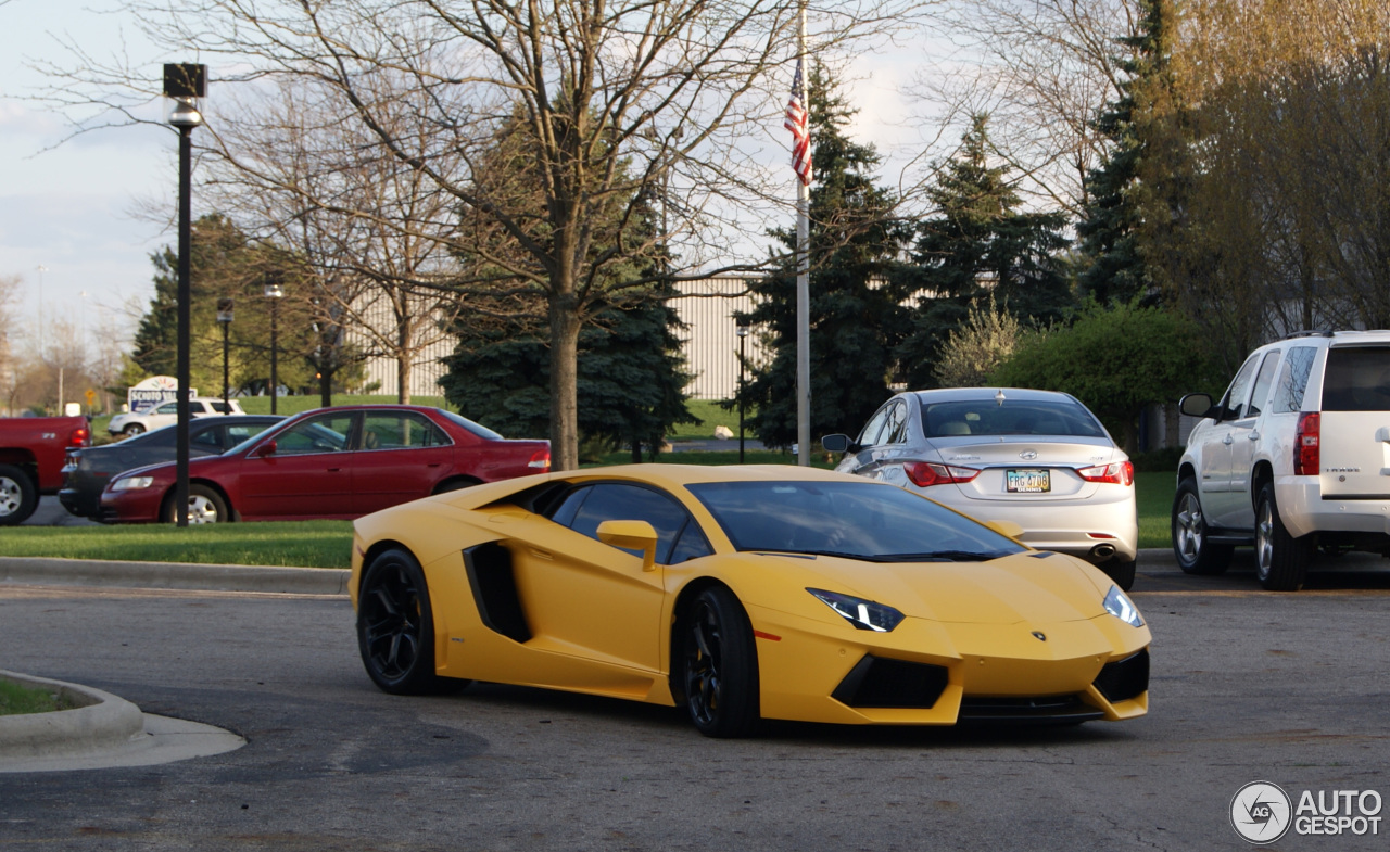 Lamborghini Aventador LP700-4