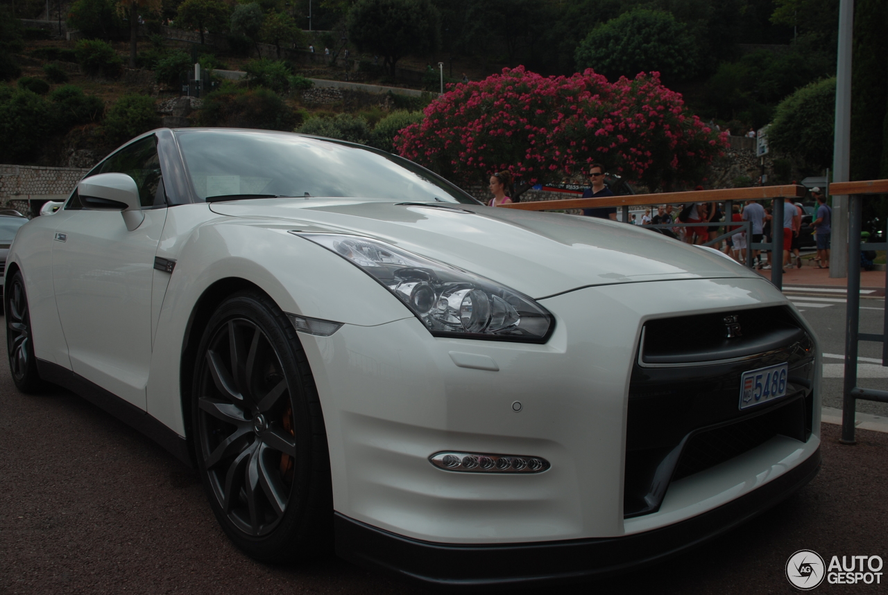 Nissan GT-R 2011