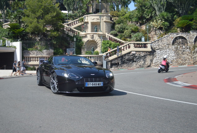 Aston Martin V12 Vantage