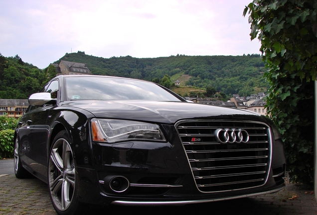 Audi S8 D4