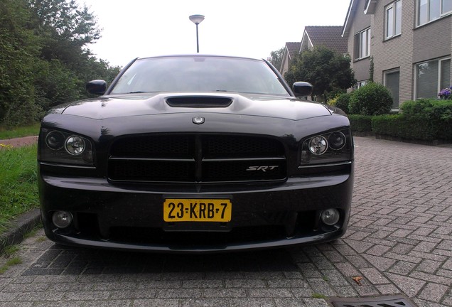 Dodge Charger SRT-8