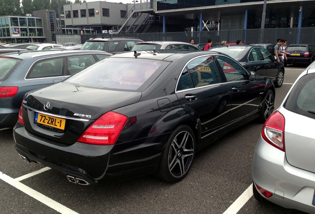 Mercedes-Benz S 63 AMG W221 2011