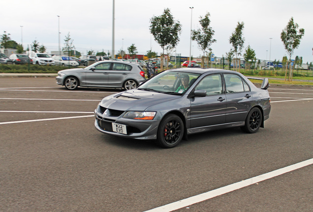 Mitsubishi Lancer Evolution VIII MR FQ-300