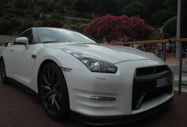 Nissan GT-R 2011