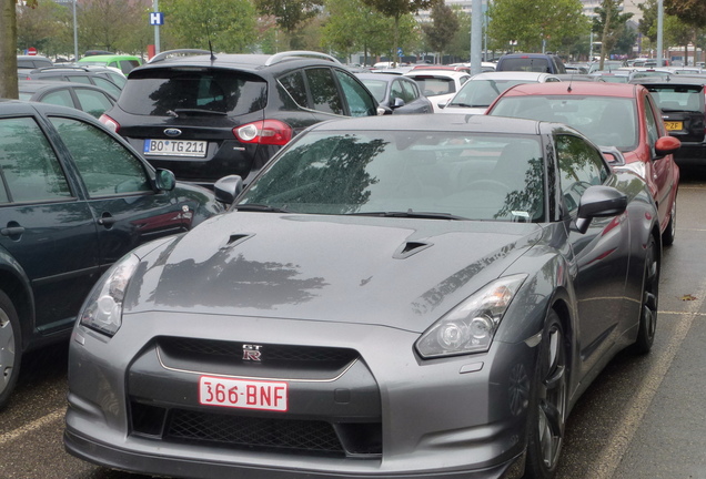 Nissan GT-R