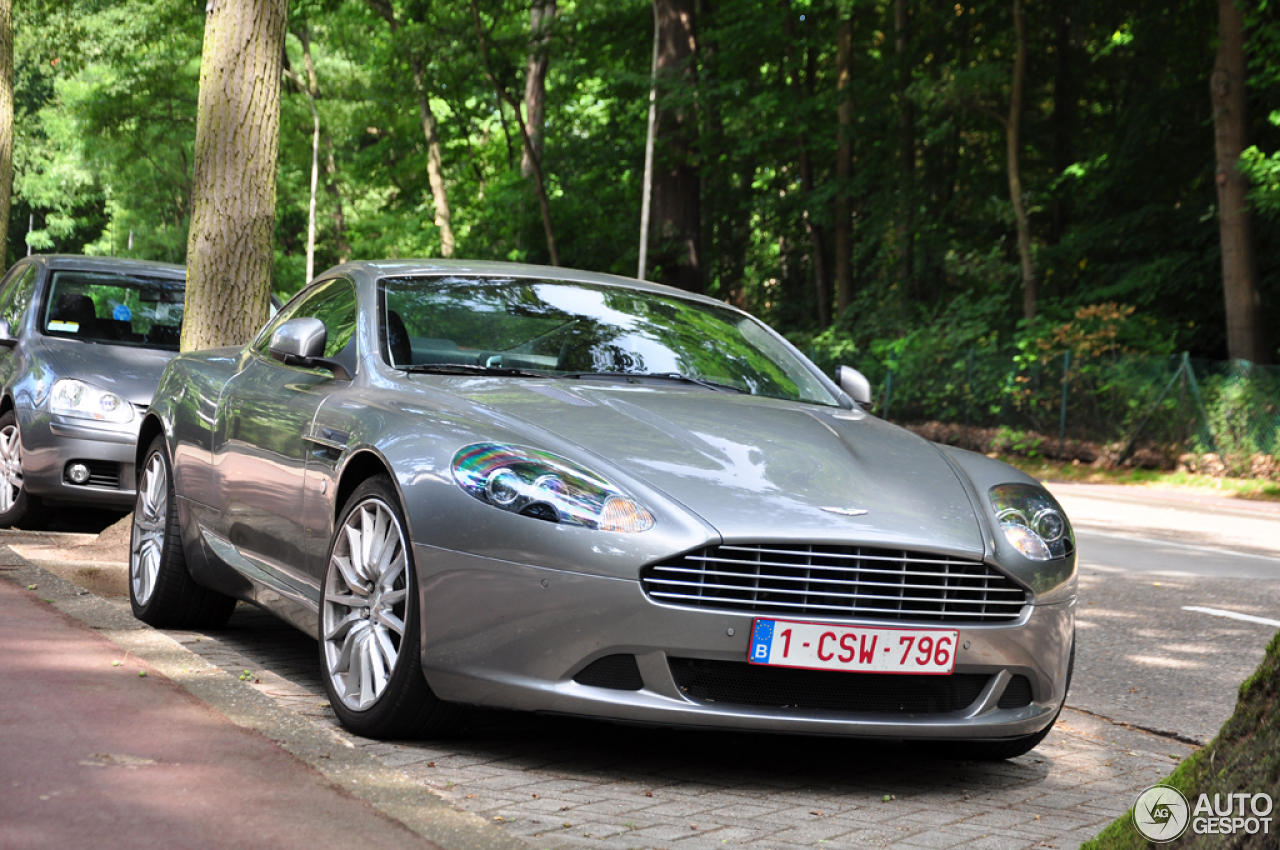 Aston Martin DB9 2010