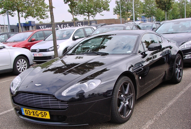 Aston Martin V8 Vantage