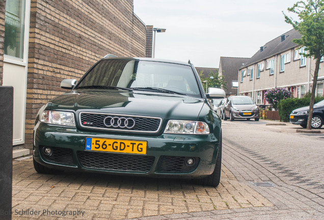 Audi RS4 Avant B5