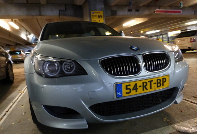 BMW M5 E60 2005