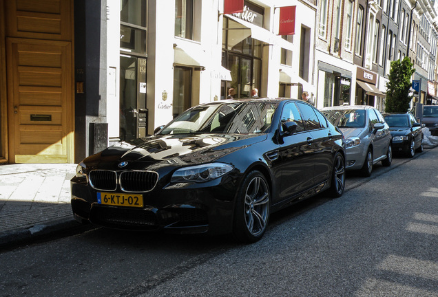 BMW M5 F10 2011