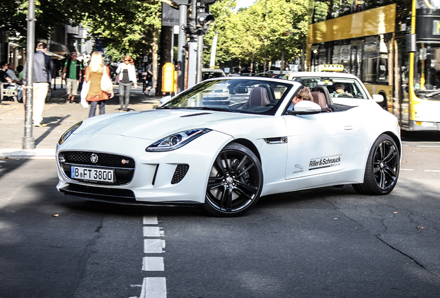 Jaguar F-TYPE S Convertible