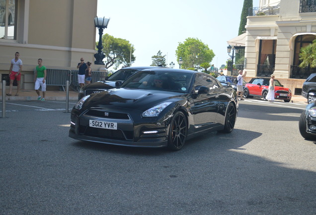 Nissan GT-R