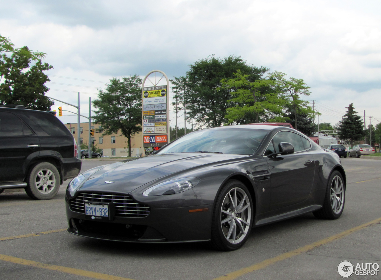 Aston Martin V8 Vantage S