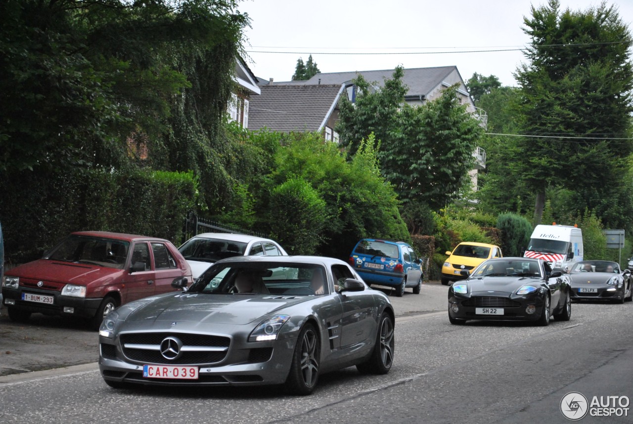 Aston Martin Vanquish S