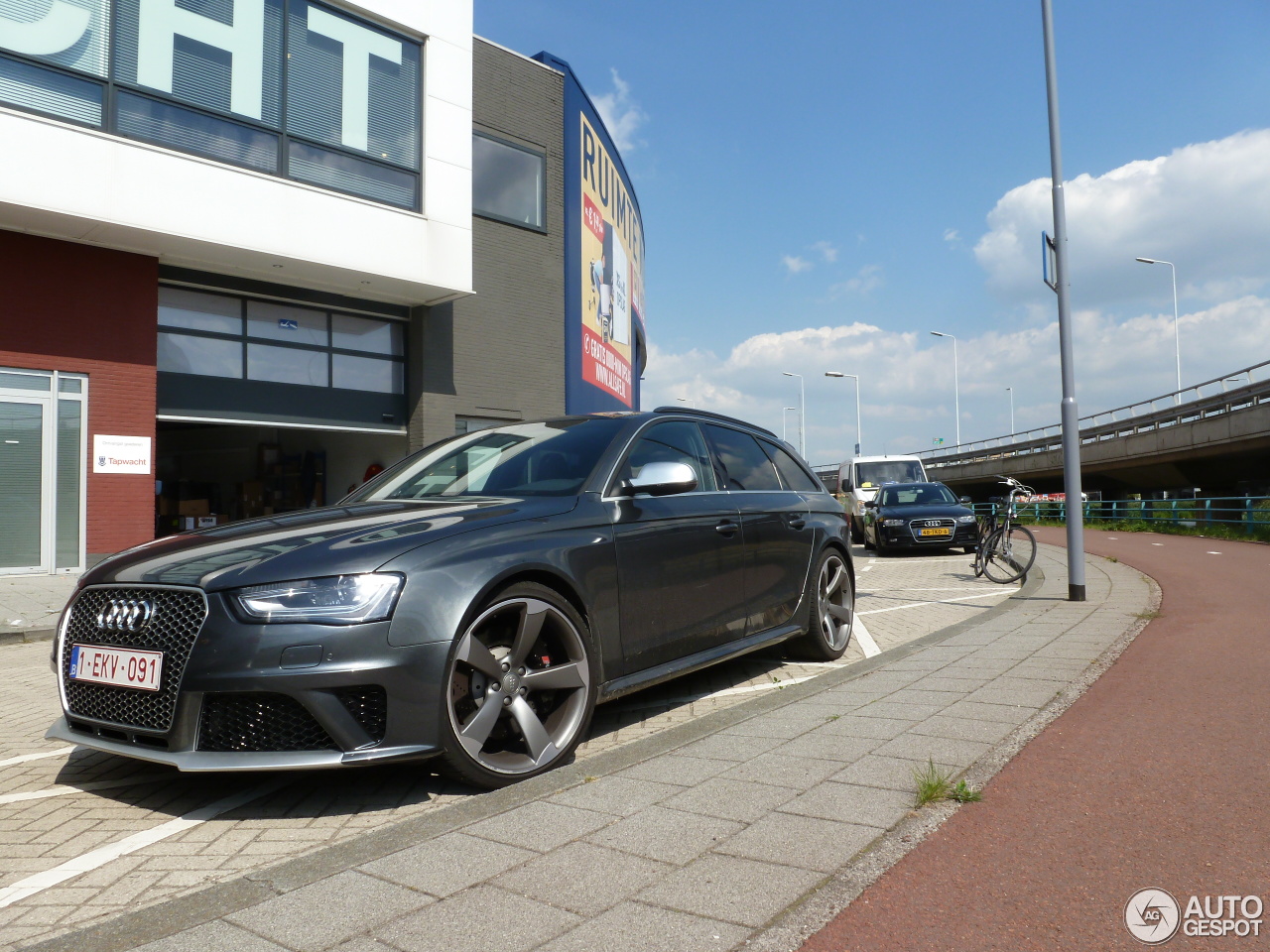 Audi RS4 Avant B8