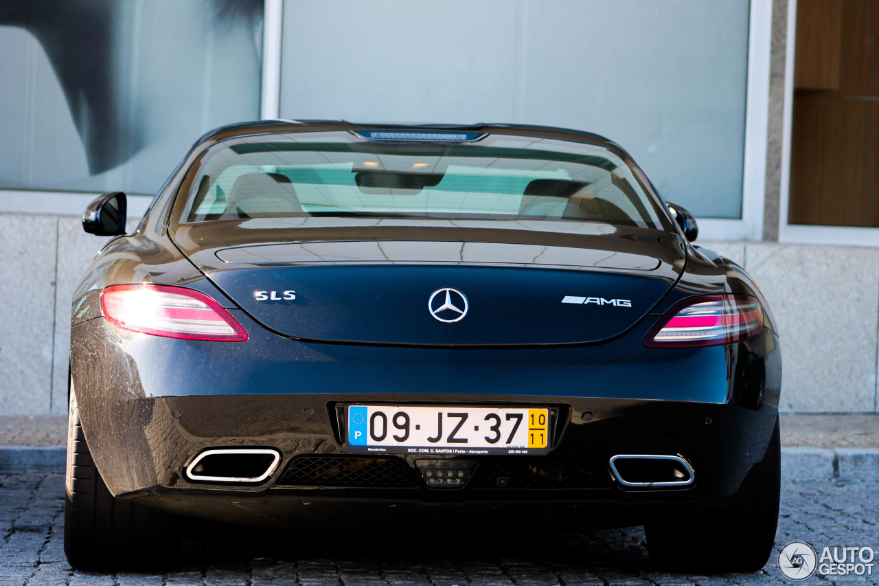 Mercedes-Benz SLS AMG