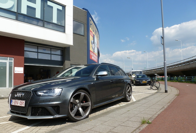 Audi RS4 Avant B8