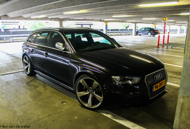 Audi RS4 Avant B8