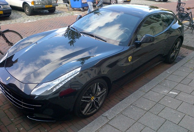 Ferrari FF