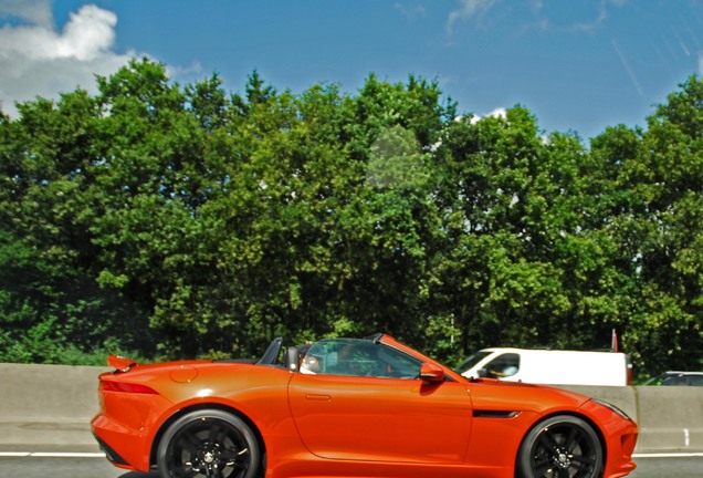 Jaguar F-TYPE S Convertible