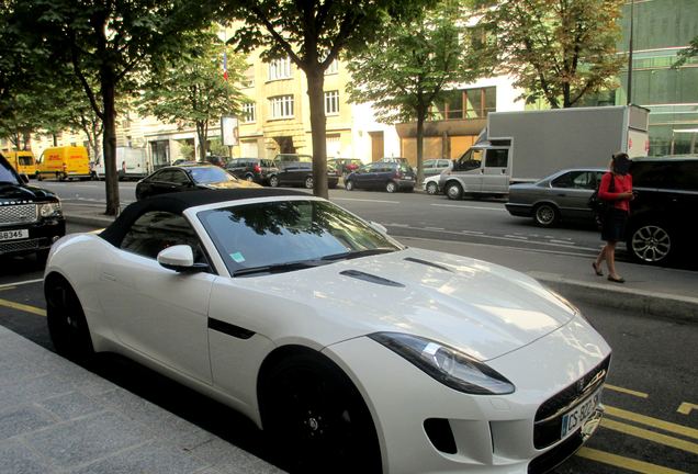 Jaguar F-TYPE S V8 Convertible