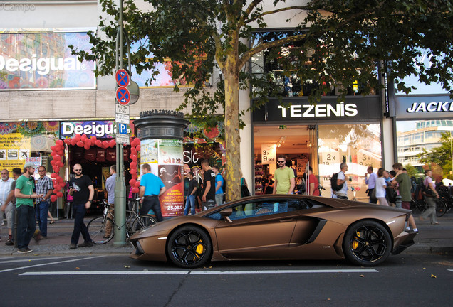 Lamborghini Aventador LP700-4