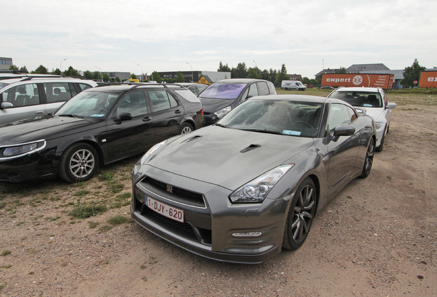 Nissan GT-R 2011