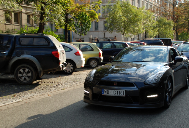 Nissan GT-R 2011