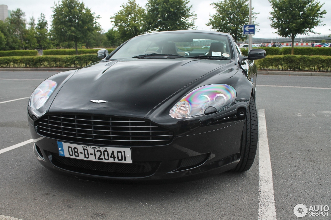 Aston Martin DB9