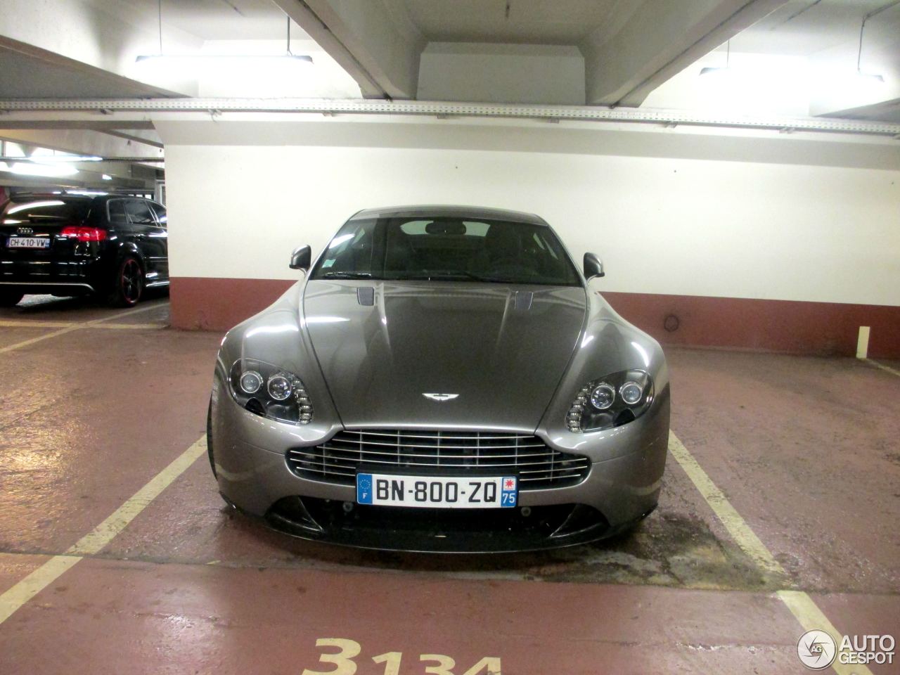 Aston Martin V8 Vantage S