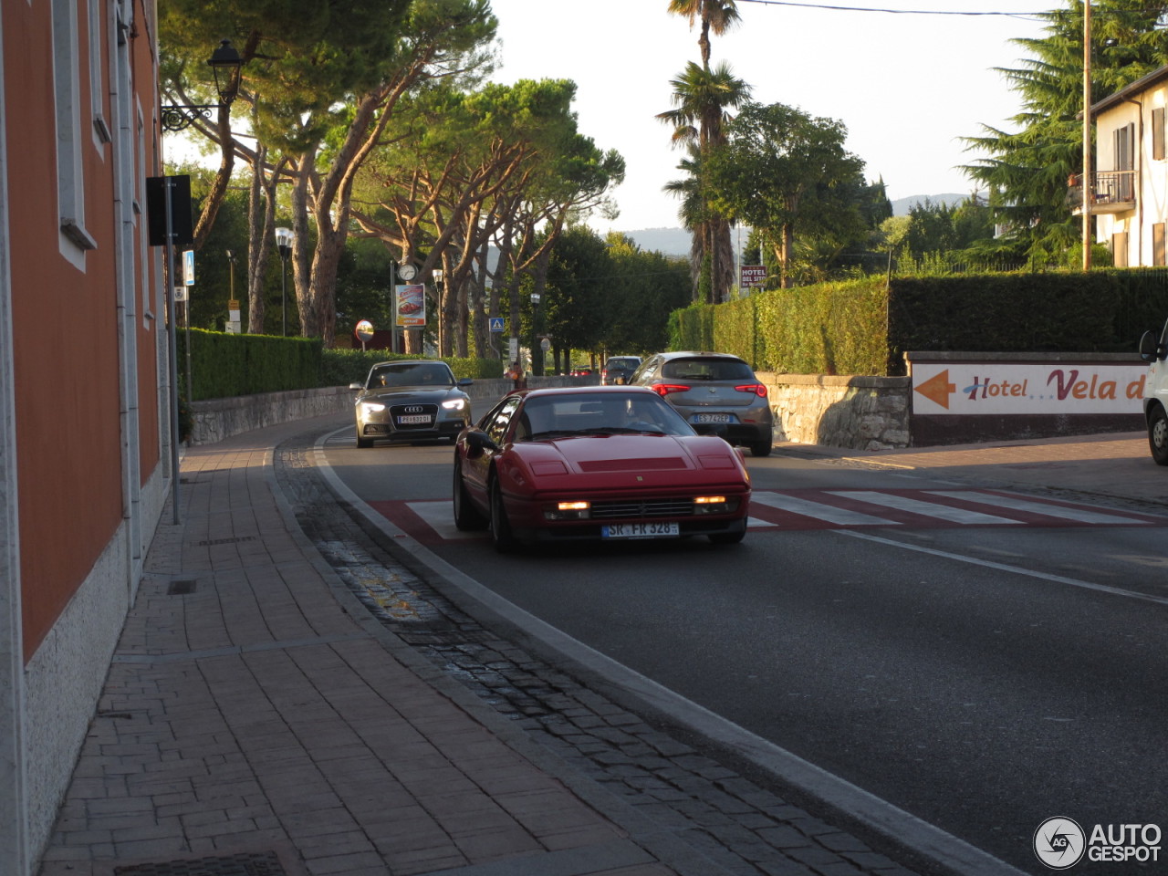 Ferrari 328 GTB