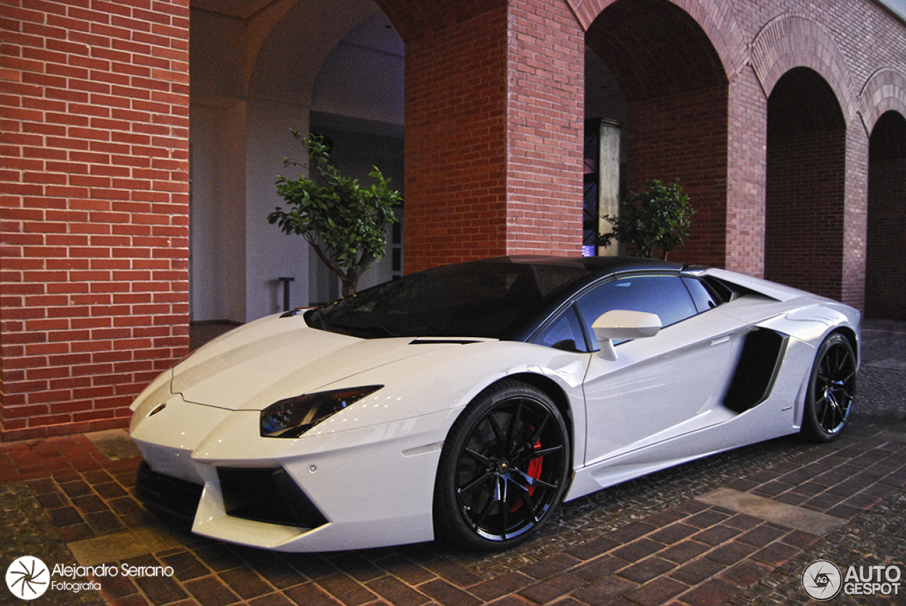 Lamborghini Aventador LP700-4 Roadster