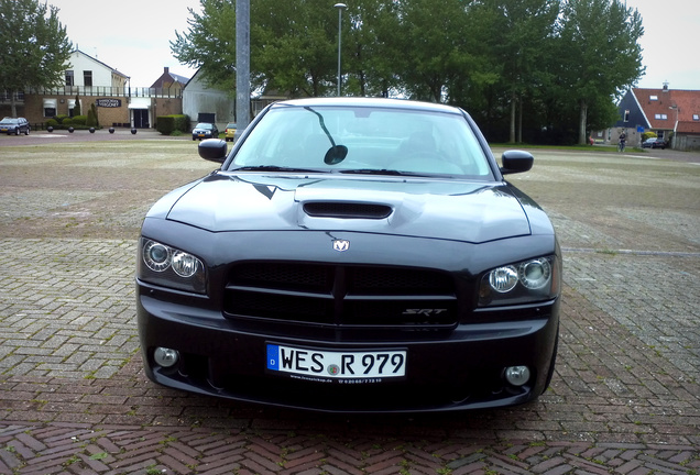 Dodge Charger SRT-8