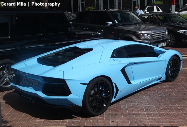 Lamborghini Aventador LP700-4