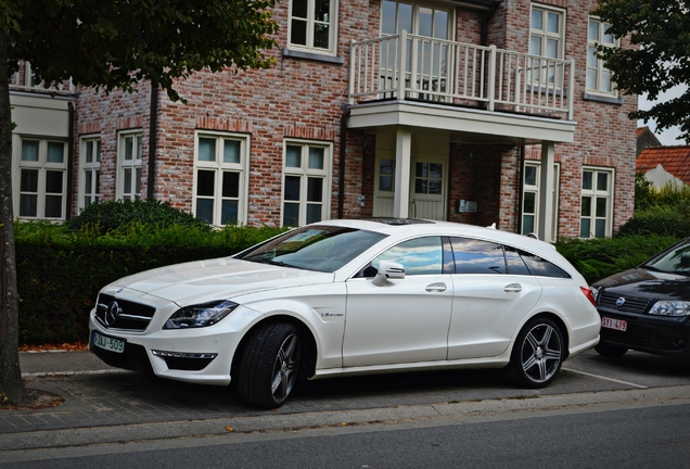 Mercedes-Benz CLS 63 AMG X218 Shooting Brake