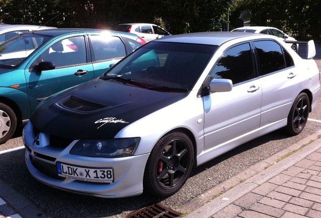 Mitsubishi Lancer Evolution VIII FQ