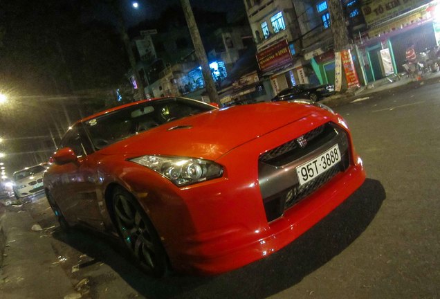 Nissan GT-R